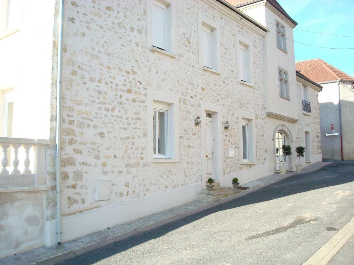 Chambres D'Hotes Karine Smej Châtillon-sur-Marne Esterno foto